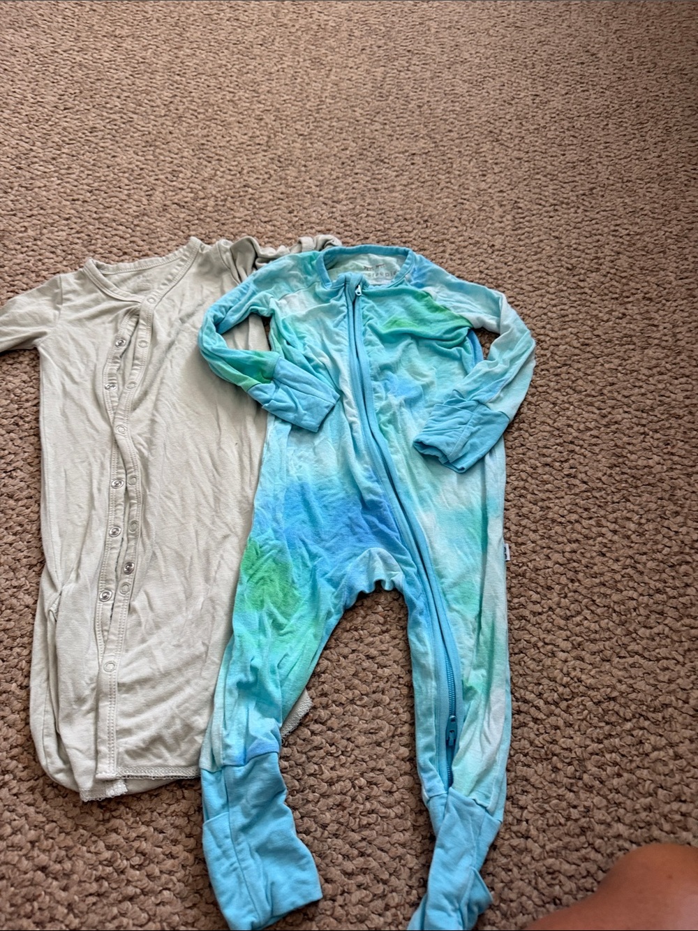 Blue & Green Tie-Dye Infant Zip Footed Pajamas bamboo feel 0-3 3-6 months